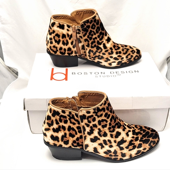 Boston Design Studio Leopard Cheetah Animal Print Booties Boots Shoes - Picture 1 of 8